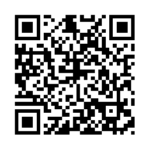 见他坐在他的座位上一副郁郁寡欢的样子二维码生成