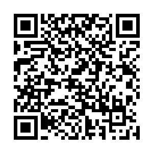 见到旋转的迷乱星海中竟然开始出现了连绵不断的电光闪烁二维码生成