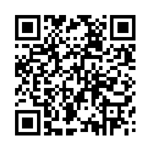 见到杨洛拿着电话在那里连话都不说二维码生成