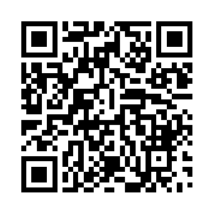 见周围的人都或惊讶或了然的看着这边二维码生成