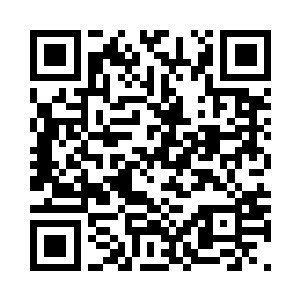 见孩子张着嘴巴口水滴答的朝自己笑二维码生成