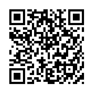 见洛水兮此刻已经在他五步之遥的位置上二维码生成
