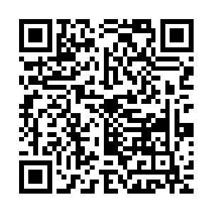 让他对着躺在床上的一个病病歪歪的女人说话实在是一种煎熬二维码生成