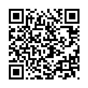 让小乞丐对着石头墓碑磕了几个响头之后二维码生成