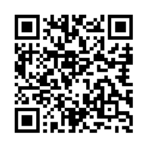 让棒球帽的帽檐遮挡住了自己的大半张脸二维码生成