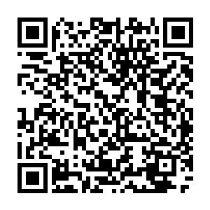 让水晶兰公司里的工作人员尽快去给他弄一份儿斯坦福大学在校学生花名册二维码生成