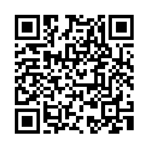 让铁锤悠闲的隔着直升机玻璃叼上烟二维码生成