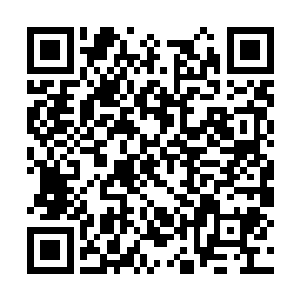 许天狼和许星繁的身形却是向着后方左右两侧飞去二维码生成