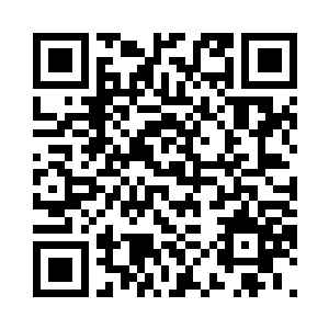 许紫烟一路点头微笑走出长长的通道二维码生成