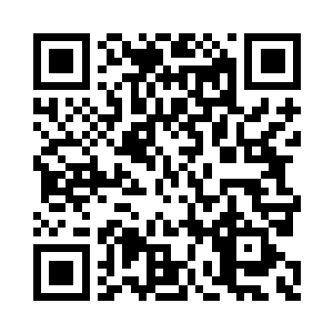 许紫烟根本就是不管方向的一直使用着大挪移二维码生成