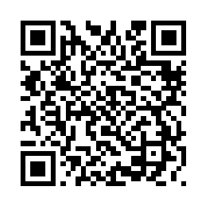 许诺一边走一边转头朝我看了过来二维码生成