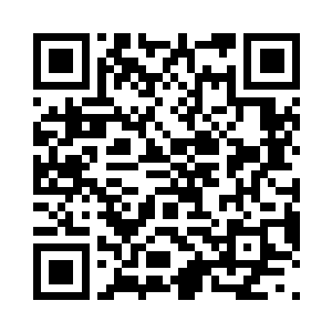 许诺对于这五把木剑发出来的符文之火二维码生成