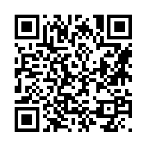 诗子齐挂了手机怔怔地看着手机发呆二维码生成