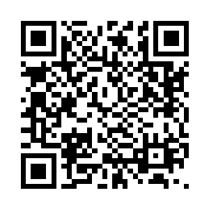 说不定就能从人墙的缝隙中穿过去呢二维码生成