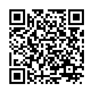 说着苏青黛朝着杨雪玲促狭地眨巴着眼睛二维码生成