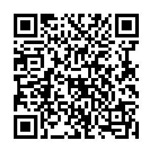 说着郭三火坐到了院子中央的那个水池边沿上继续说道二维码生成
