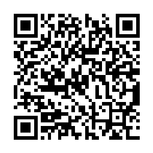 谁知进了月华才发现和他之前想的根本不是一个样二维码生成