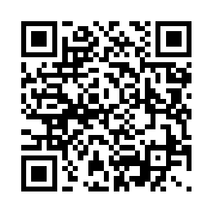 谢姝宁领着小七沿着抄手游廊往前走二维码生成