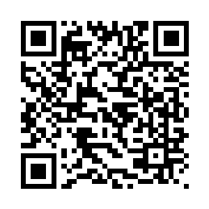 谢尔盖一边摸出了酒瓶子灌了几口二维码生成