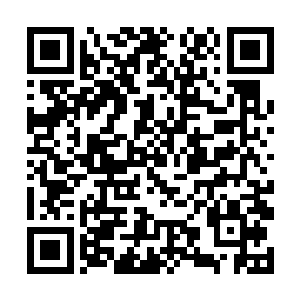 谭德章就已经提出要求李谦尽快为他剪出几版预告片二维码生成