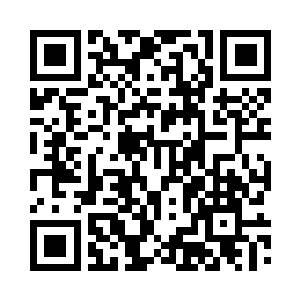 谷灵两只大眼睛一眨都不眨地看着我二维码生成
