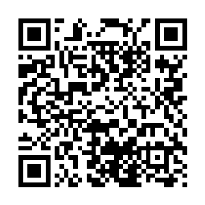 贝海直接翻身上了甲板拿起了椅子上的毛巾擦了擦身上水珠儿二维码生成
