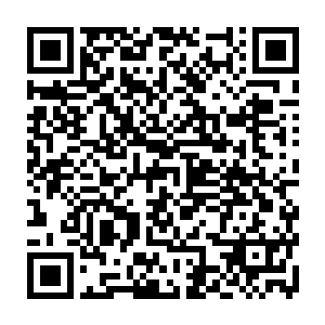 负责防御指挥的第四十旅团少将旅团长村上邦彦连番派人向着司令部告急二维码生成