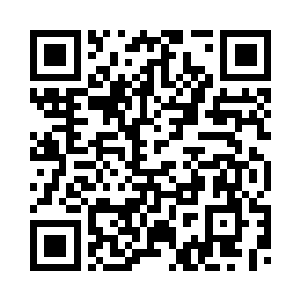 赛场中的五个人同时手指一勾一弹二维码生成