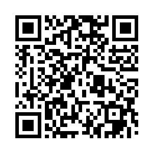 赛道上面的赛车正在飞快的退出场地二维码生成