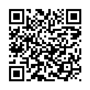赛顿的眼睛一直都没有离开过张铁二维码生成