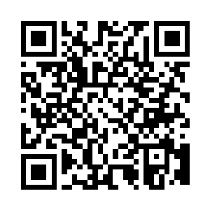 赤乌走到其中一具尸体前查看了两眼二维码生成