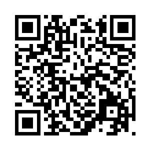 赫然是看到孟猊和龙晓琪并肩而走的画面二维码生成