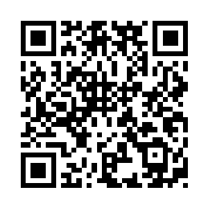 赵建飞一个飞扑躲在了旁边的一辆车后面二维码生成