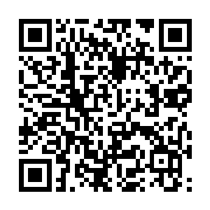 趁着这里现在没什么人……你们几个将麻袋准备好二维码生成