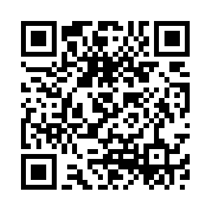 越来越多的人开始集结到舞台前面二维码生成