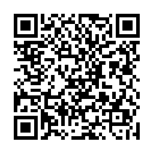 趴在顶楼一边用狙击枪瞄准镜观察着芝安一中内的情况二维码生成
