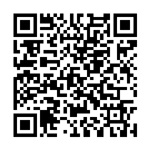 跑车可以在赛道上面借着磁力做出各种飘移和飞跃二维码生成