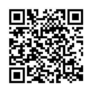 跟随雪怡老师走到相对靠近检票口的座位坐下二维码生成