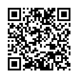 路过大门和看守大门的老夫妻打了声招呼二维码生成