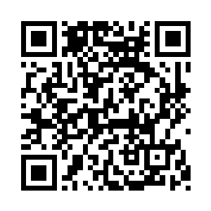 蹙着眉头远远的望着立在裂开石球之上的猴子二维码生成