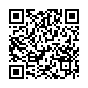 身上薄薄的衣衫已经被汗水湿透了二维码生成