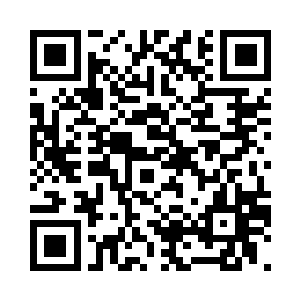 身体也不受控制地掉落到了地面之上二维码生成