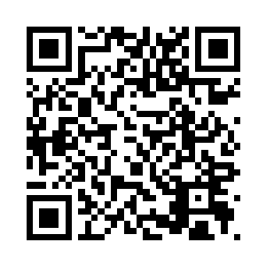 身型如陀螺一般高速旋转起了圈子二维码生成