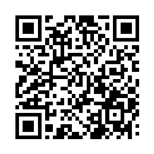 身边围坐一起的小姑娘都忍不住掩口而笑二维码生成