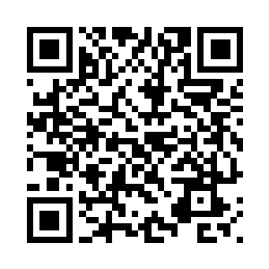 转过身去从怀里掏出另一个也扔掉二维码生成
