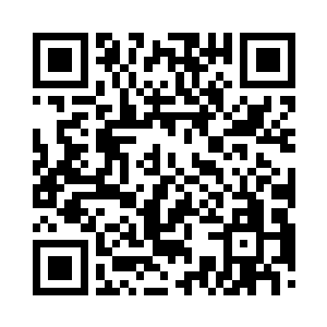 轻轻的握着上官幕儿那白若羊脂般的纤纤玉手二维码生成