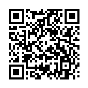 轻轻的瞥了一眼前面的那栋别墅的方向二维码生成