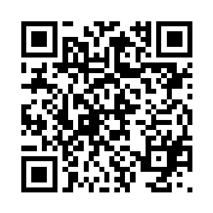 辛佳怔怔望着手里柔软的黑色男拖鞋二维码生成
