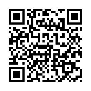 过了很久才亮起应急灯惨淡的绿光二维码生成