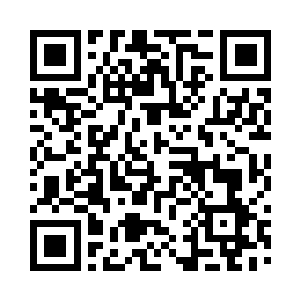 还配有一行巨大的标题寻找和创造奇迹的人二维码生成